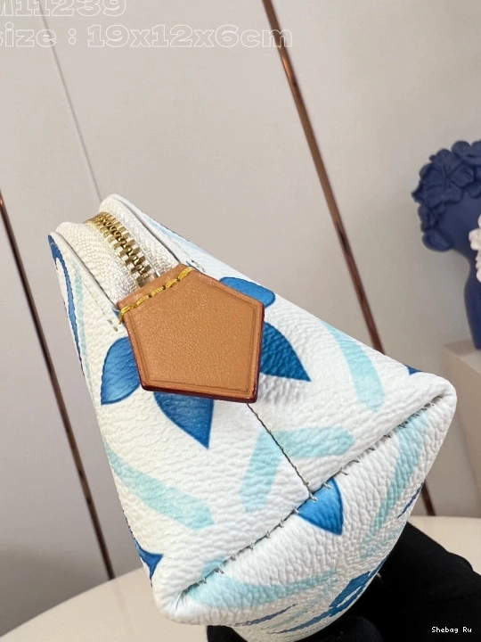 Louis Cosmétique Pochette Vuitton PM 0815